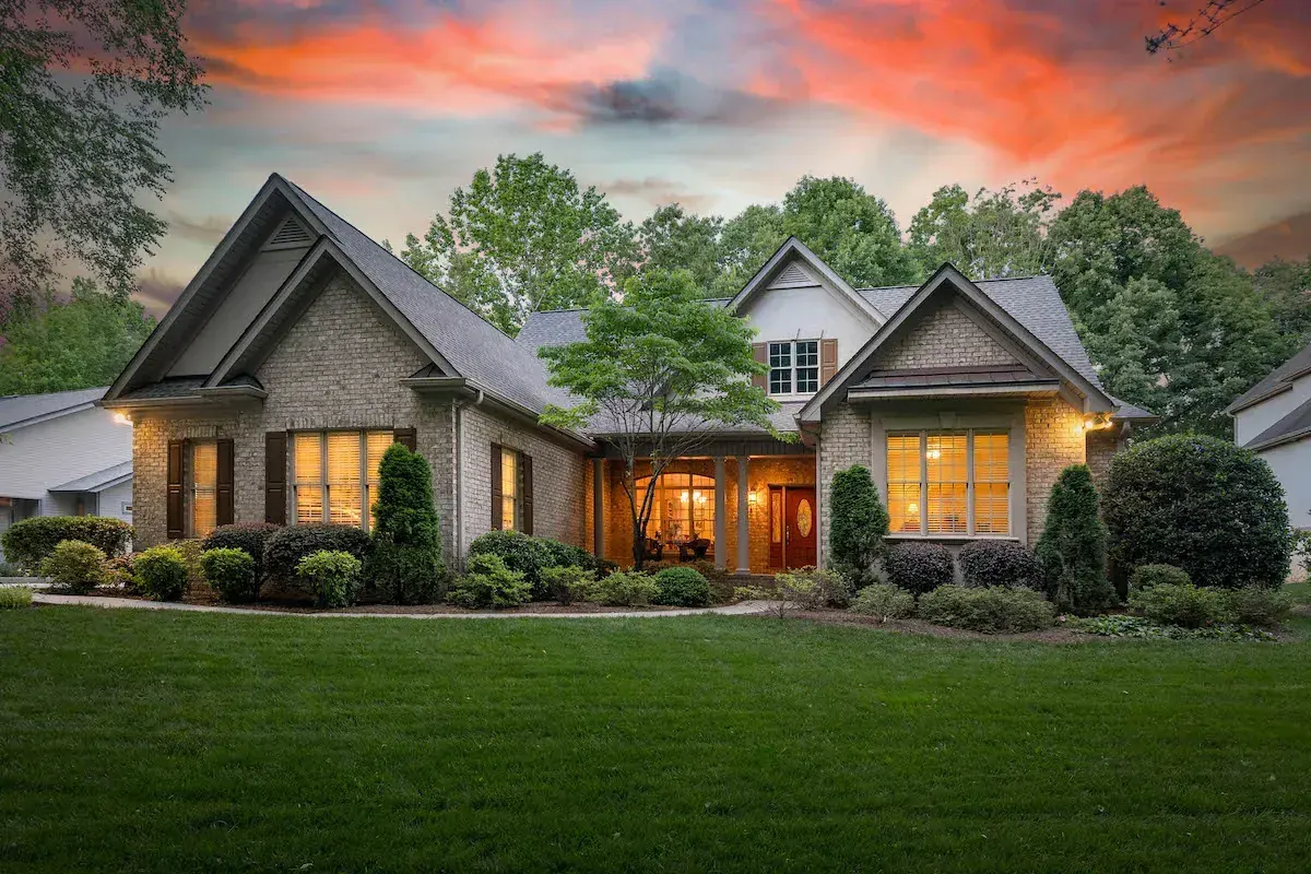 9002 Fair Oak Dr, Sherrills Ford